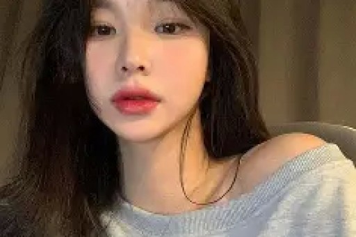 港星邝文珣状态好女儿调皮捣蛋生日当天