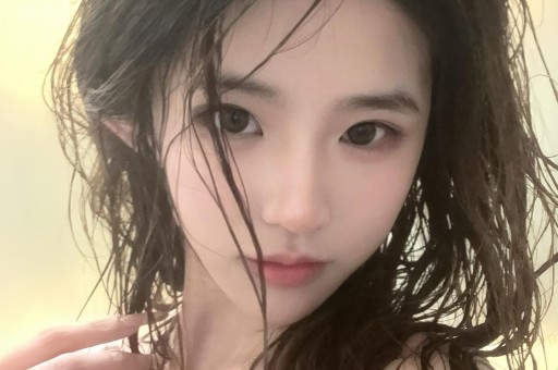 女星与富商的情场纠葛